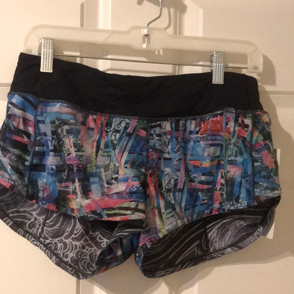 NWT - Lululemon Speedup Shorts - size 6
